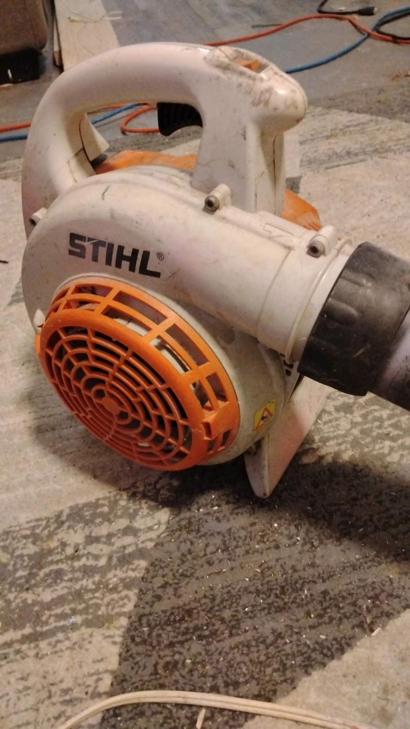 STIHL Gas Powered Leaf Blower - photo 4