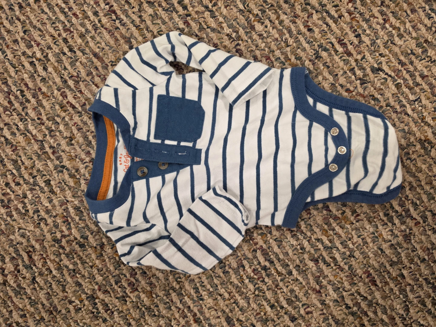 Baby boy clothing bundle - newborn size - photo 2