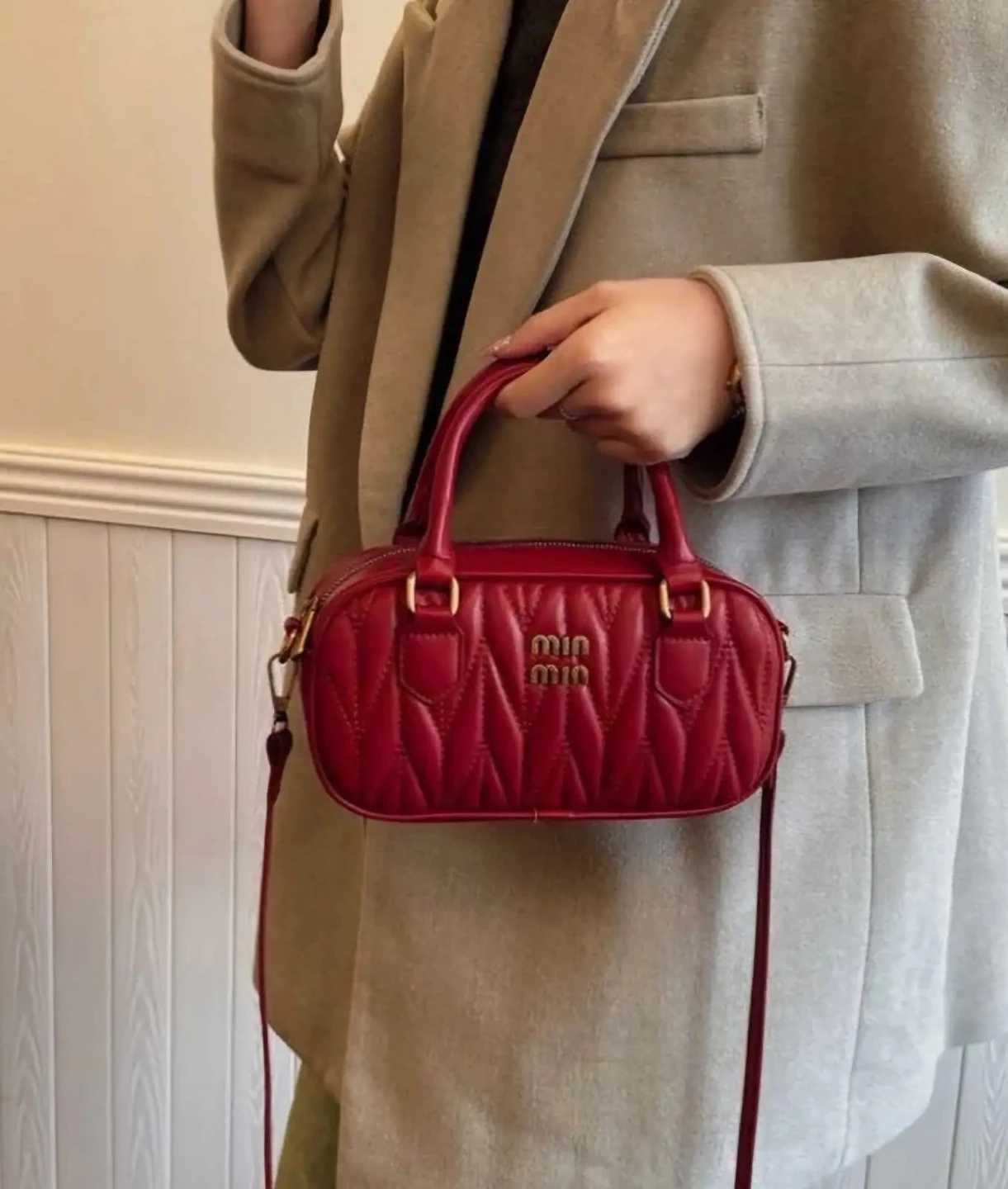 1 Left Luxury Sling Crossbody Bag for Women – Brand New - photo 2