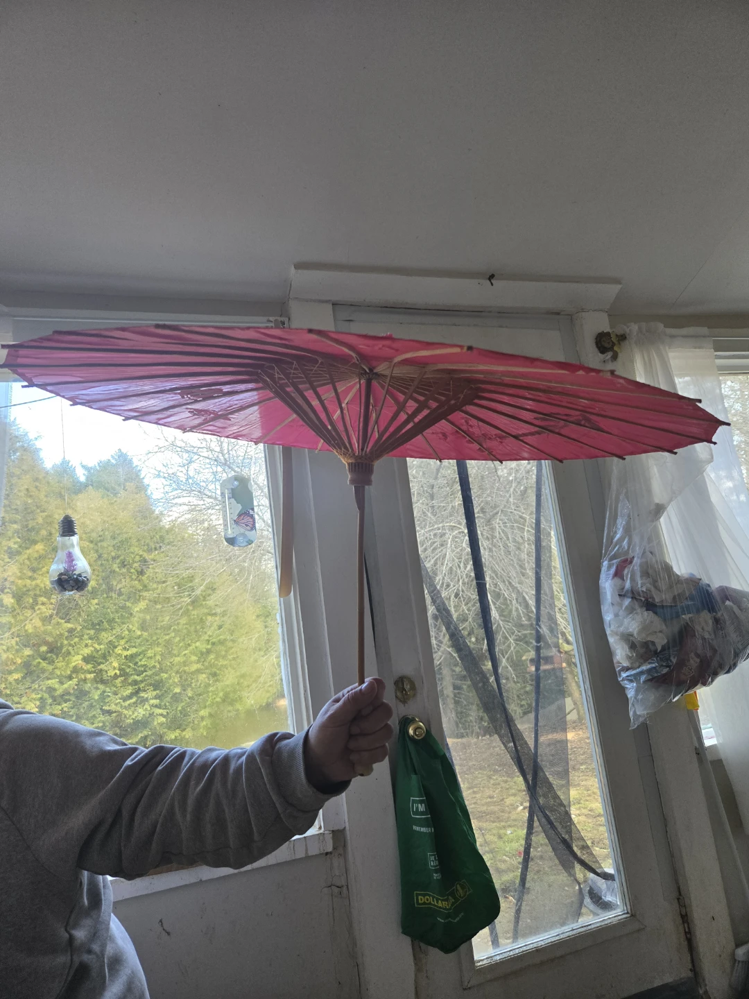 2 Paper Parasols - Pink and Orange