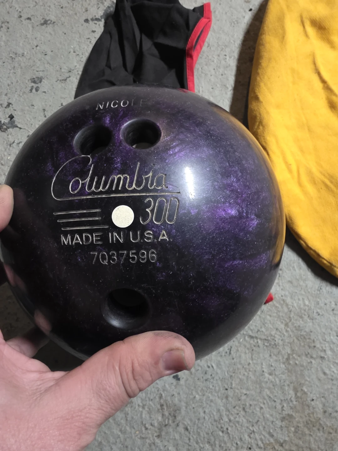 Columbia 300 Nicole Purple Swirl Bowling Ball - photo 2