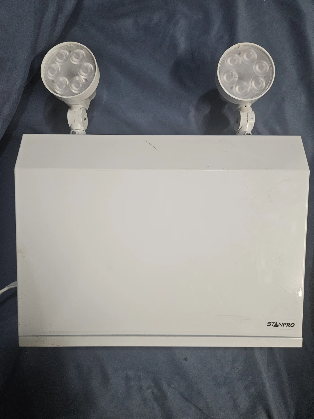 Stanpro Emergency LED Lights 6V-12V 4Watt - photo 3
