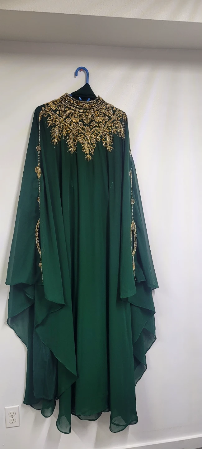 Elegant Emerald Green Kaftan with Gold Embellishments