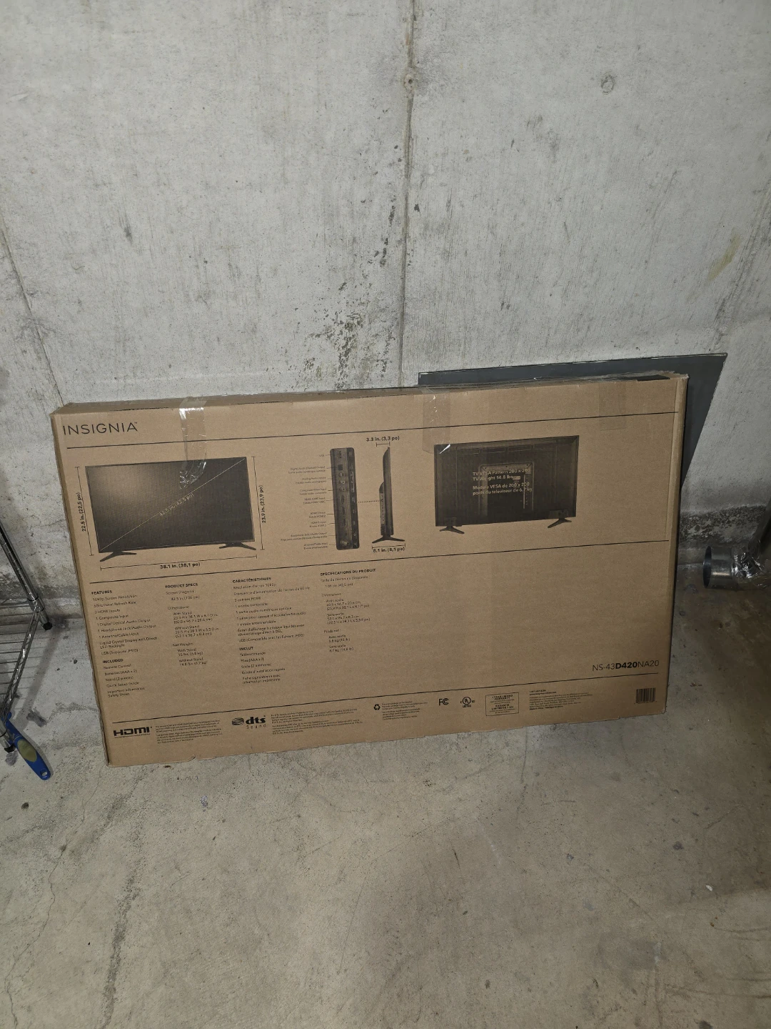 Insignia 43" LED TV 1080p - photo 2