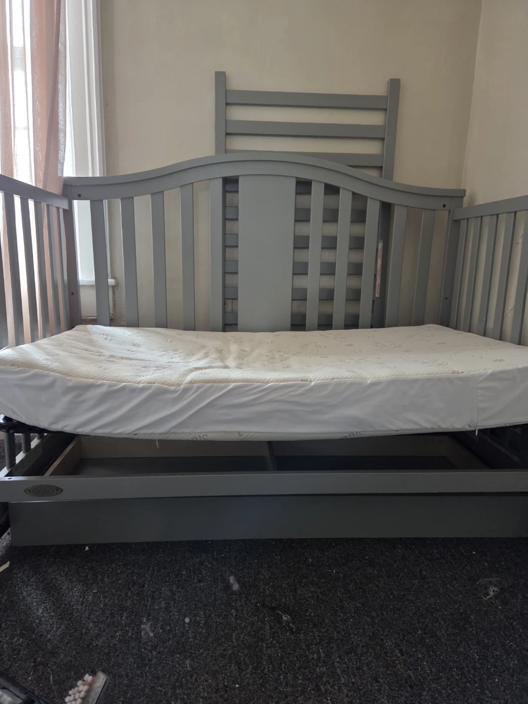 Graco Convertible Crib with Mattress - photo 3