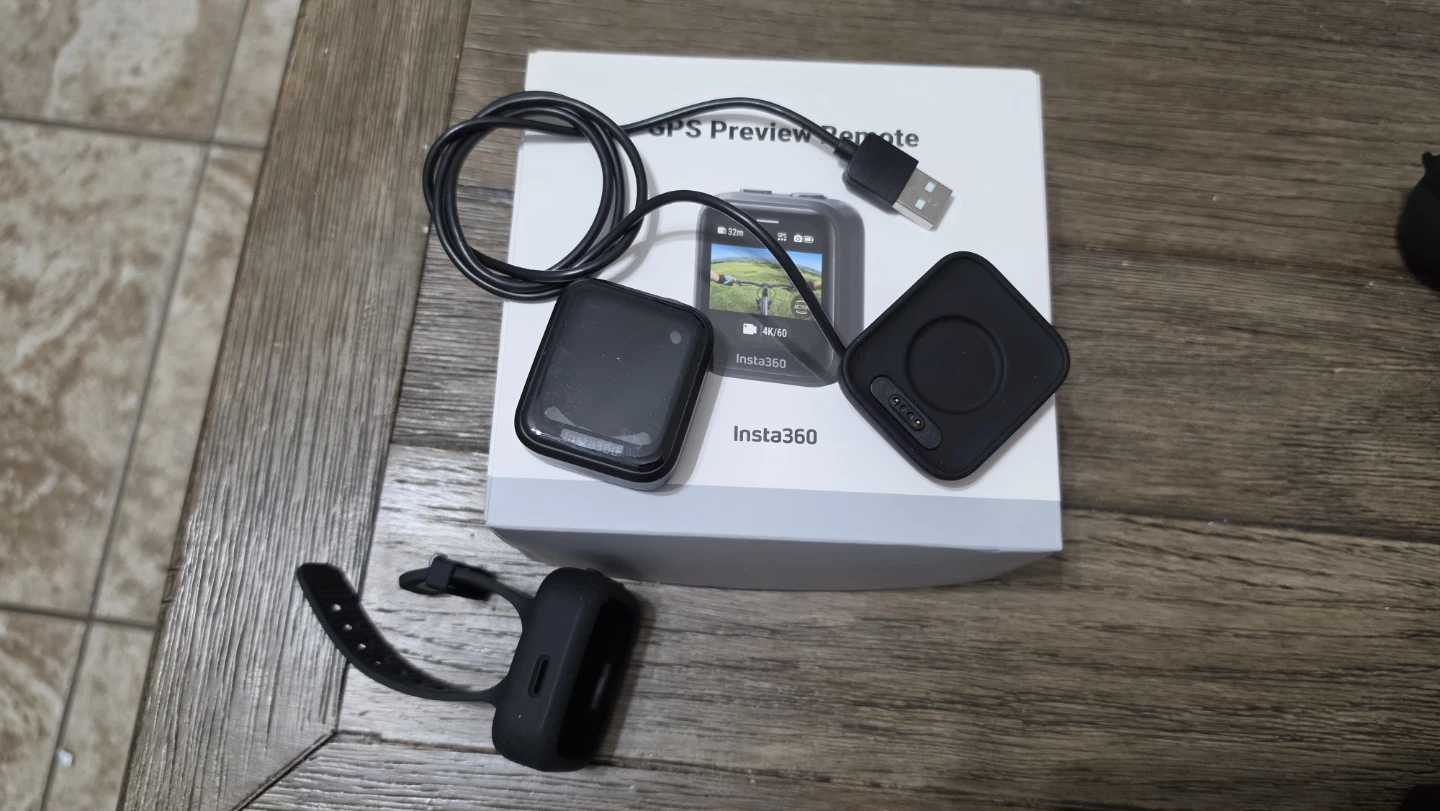 Insta360 X4 Action Camera Bundle with Accessories - photo 3