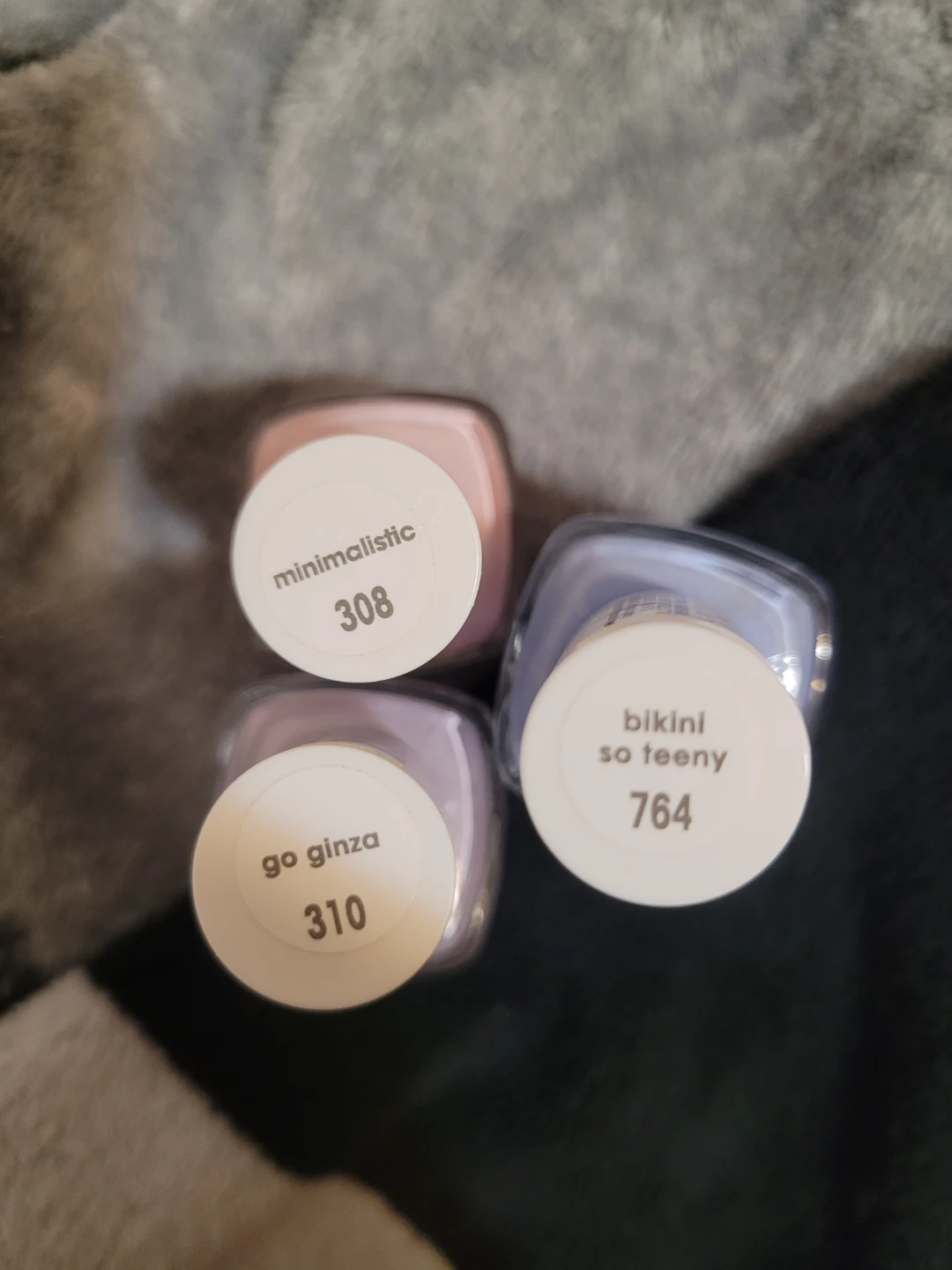 Sally Hansen Instant Cuticle Remover & Essie Nail Polish Bundle - photo 2