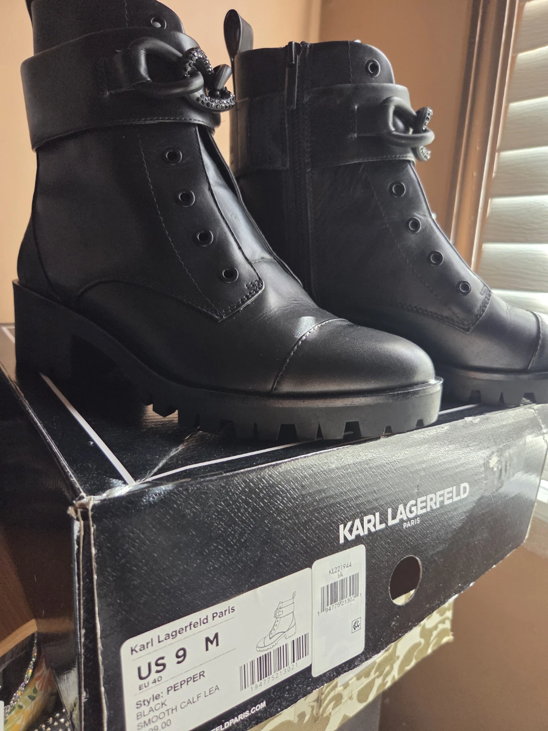 Karl Lagerfeld Paris Black Leather Boots - US 9 - photo 2