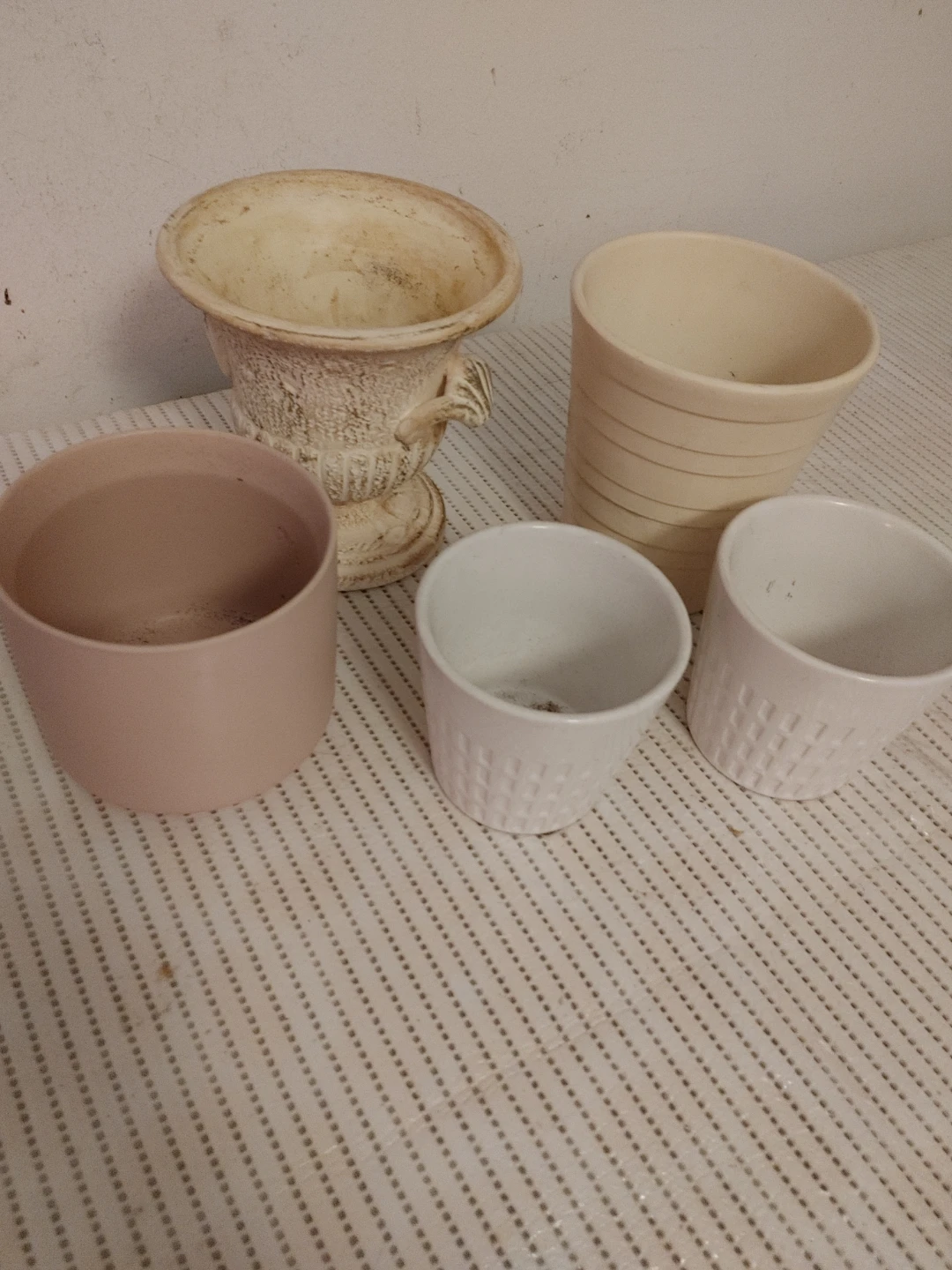 Set of 5 decorative planters