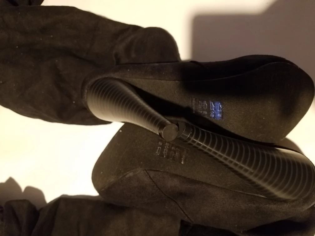 Black Suede Knee-High Heel Boots Size 7 - photo 2