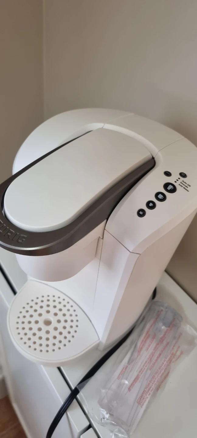 White Keurig Single-Serve Coffee Maker - photo 3