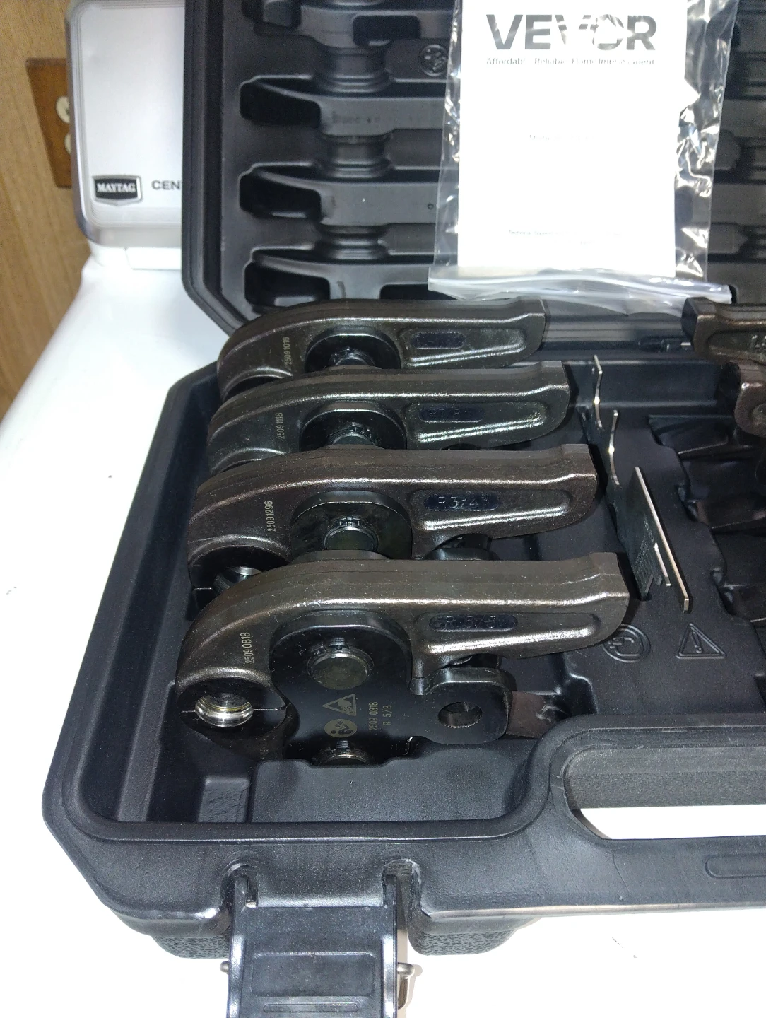Vevor freon line set press jaws - photo 4