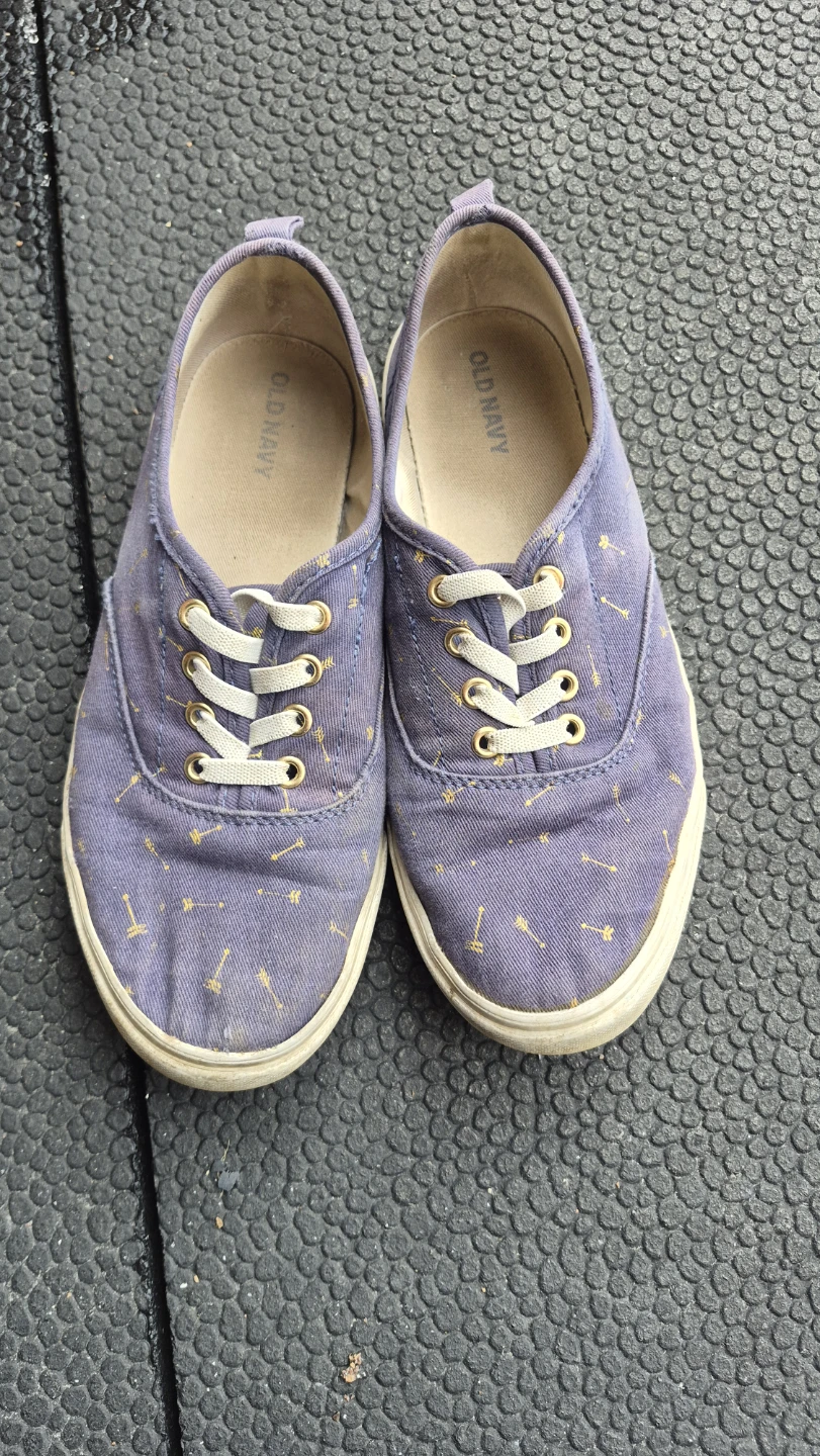 2 pairs of shoes that fit girls size 4, Sketchers & Old Navy. - photo 2