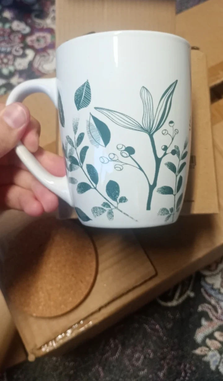 Set of White and Green Mug with Leaf Design - photo 3