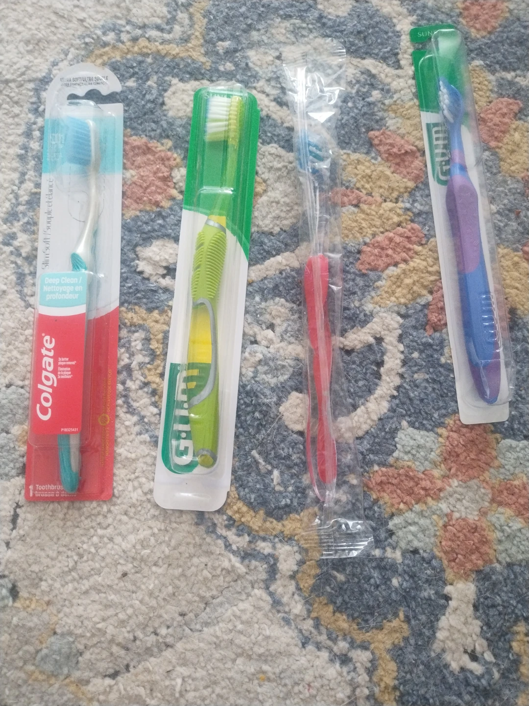 Colgate, GUM Toothbrushes - Pack of 4