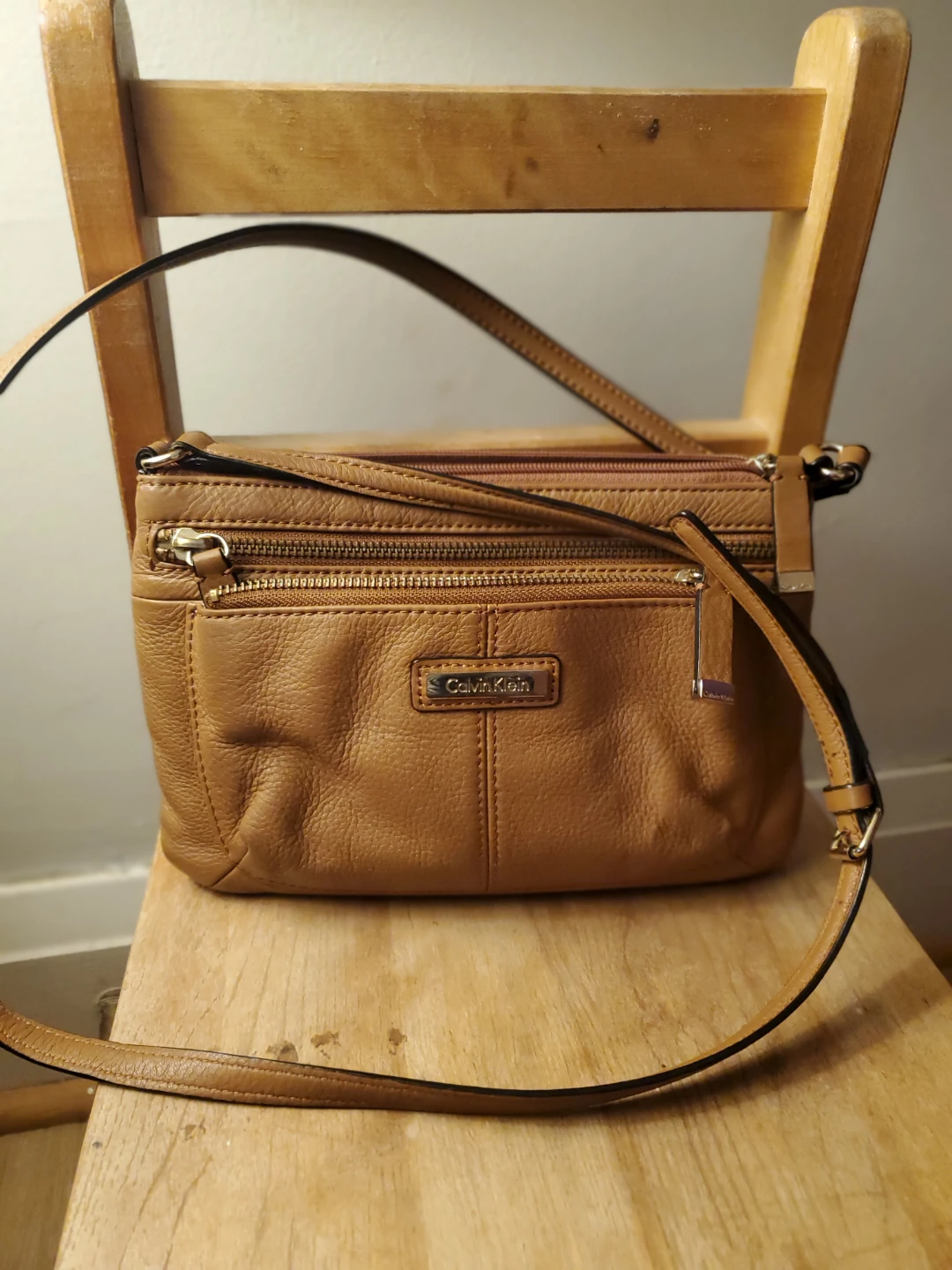 Calvin Klein Tan Leather Crossbody Bag - photo 3