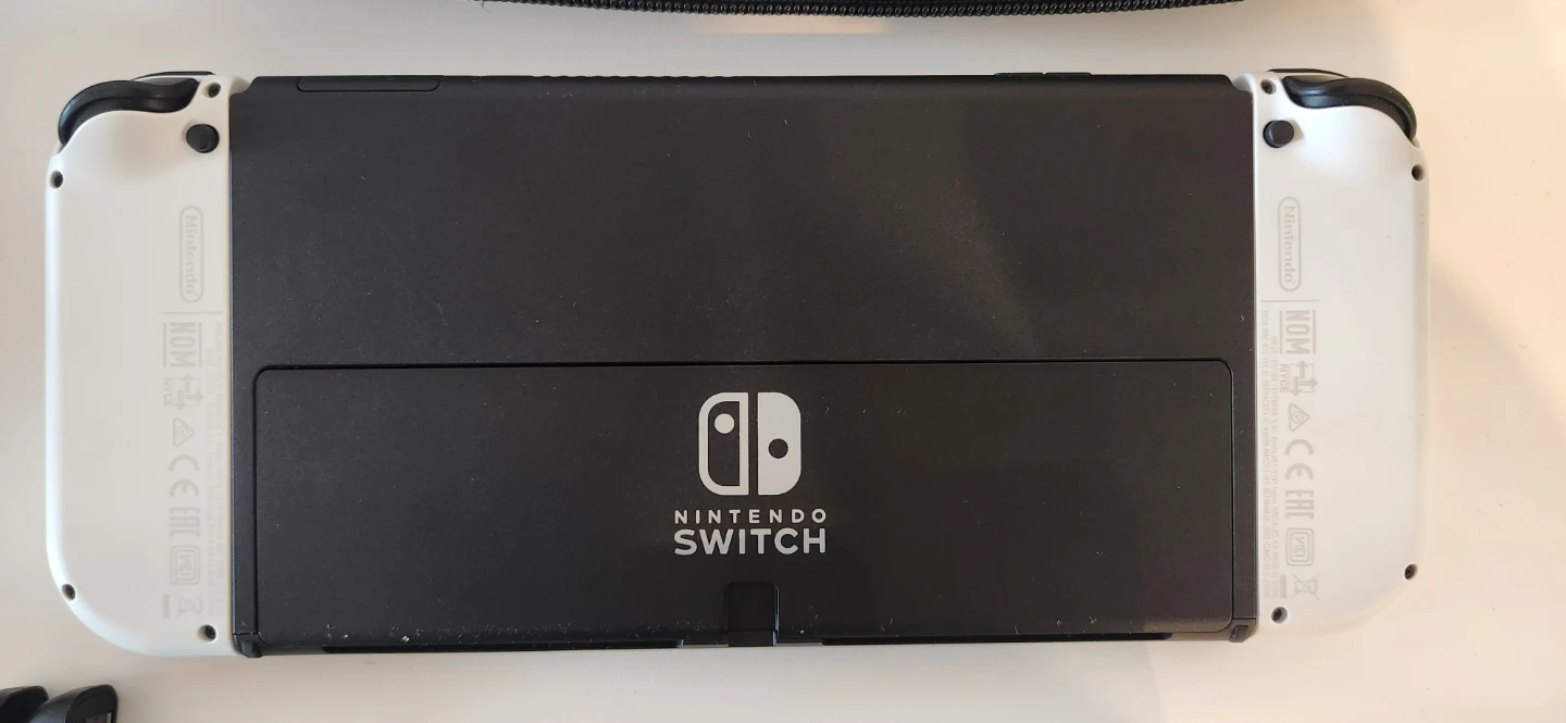 Nintendo Switch OLED - photo 4