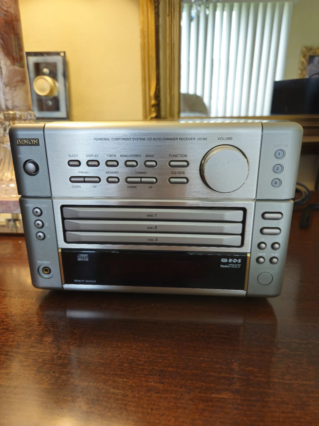 Denon UD-M5 Personal System with Pyramid 4080 Monitor Speakers