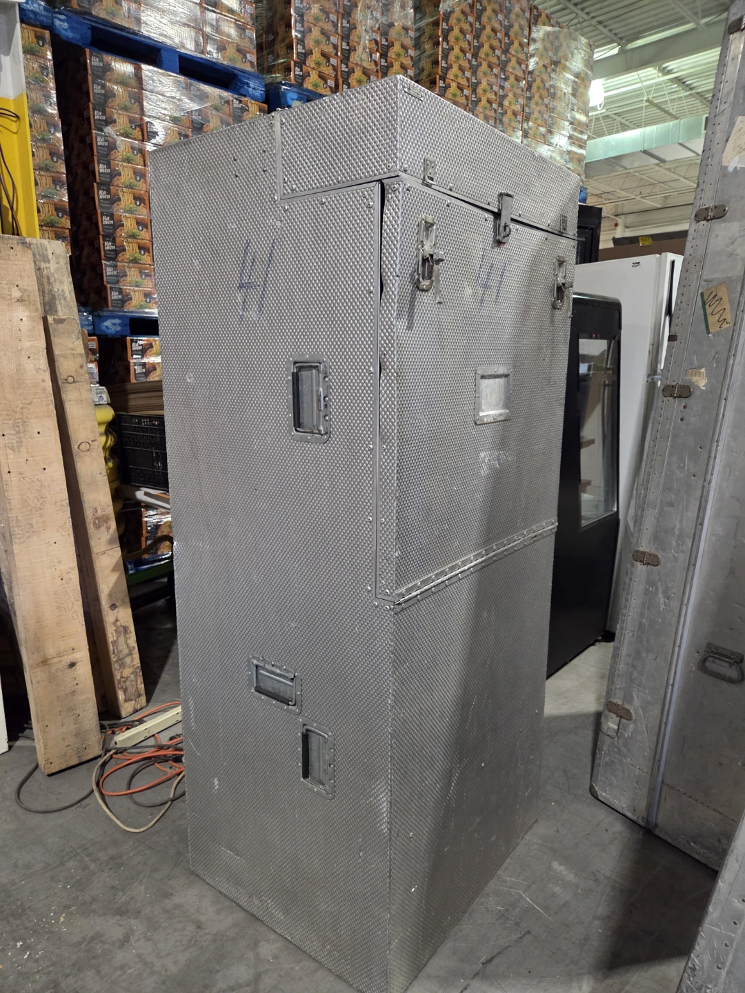 Large wardrobe Flight Case/Road Case