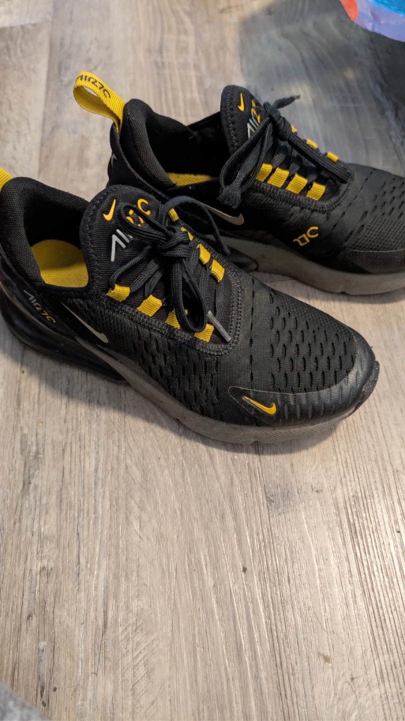 Nike Air Max 270 Kids Shoes - Size 4Y - Black/Yellow - photo 2