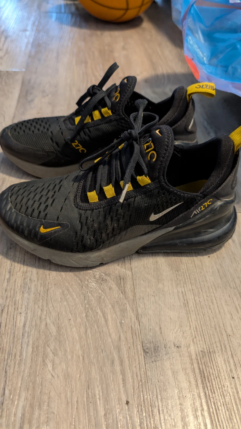 Nike Air Max 270 Kids Shoes - Size 4Y - Black/Yellow - photo 4