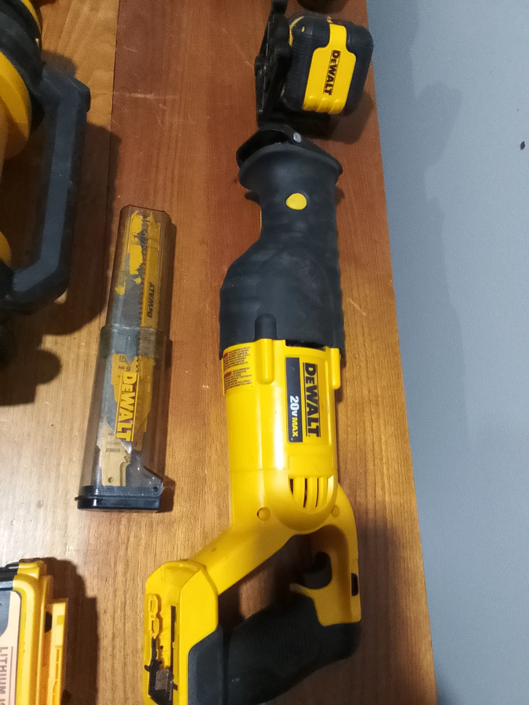 DEWALT 20V MAX Reciprocating Saw