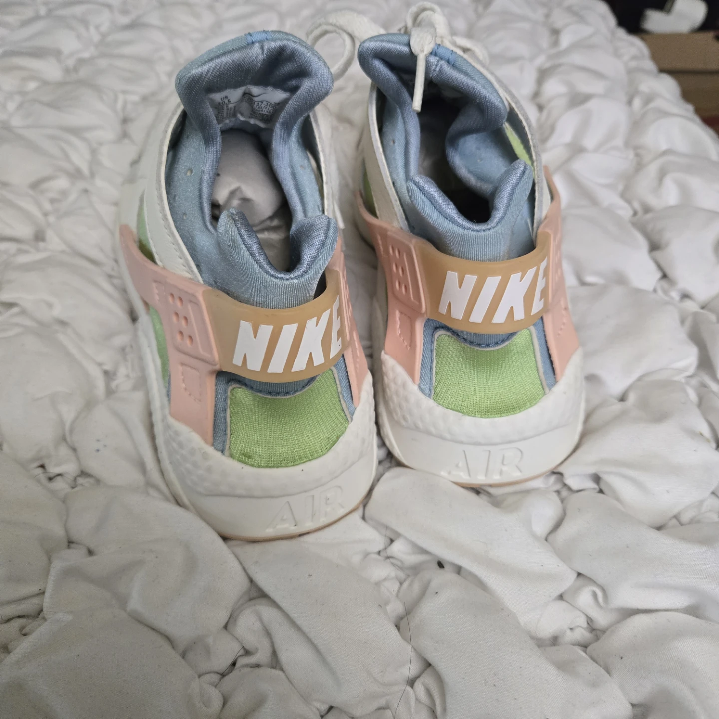 Nike Air Huarache Women's Sneakers - photo 4