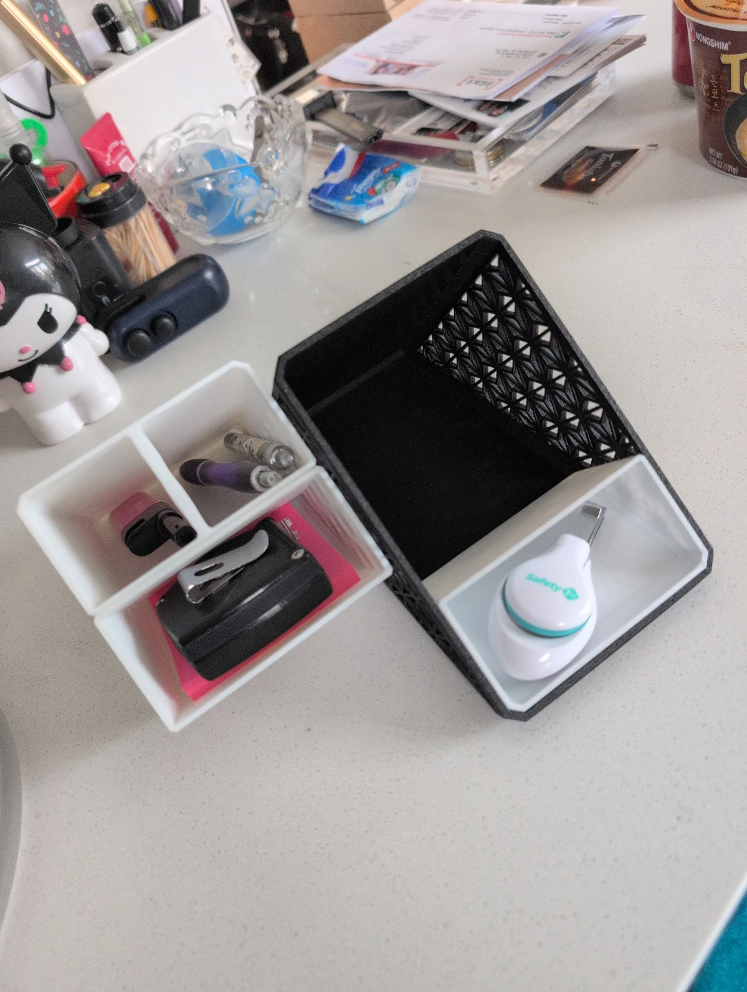 Black/White Geometric 3-Tier Desk Organizer - photo 3