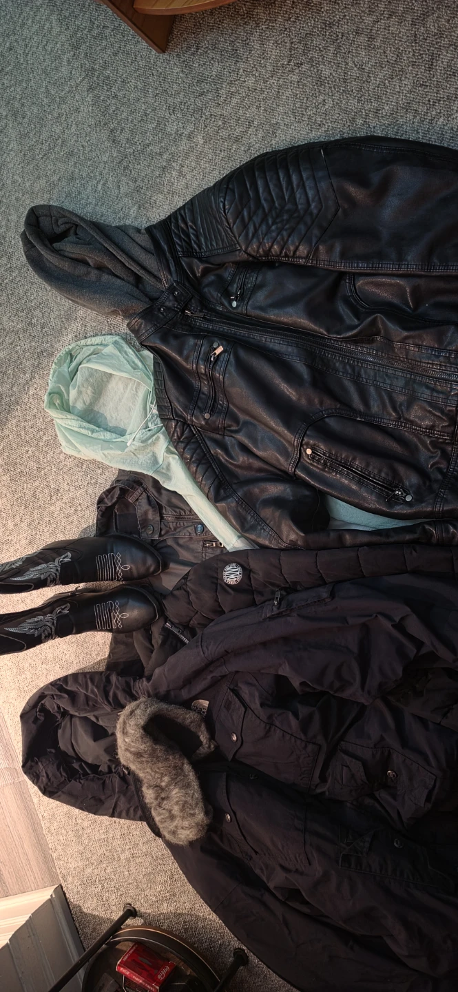 Winter Jacket's Hoodies and Cowboy Female boots