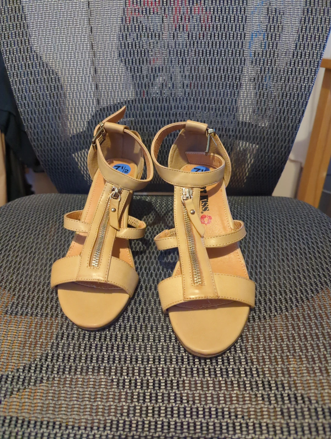 Hot Kiss Beige Zipper Heel Sandals Size 7.5
