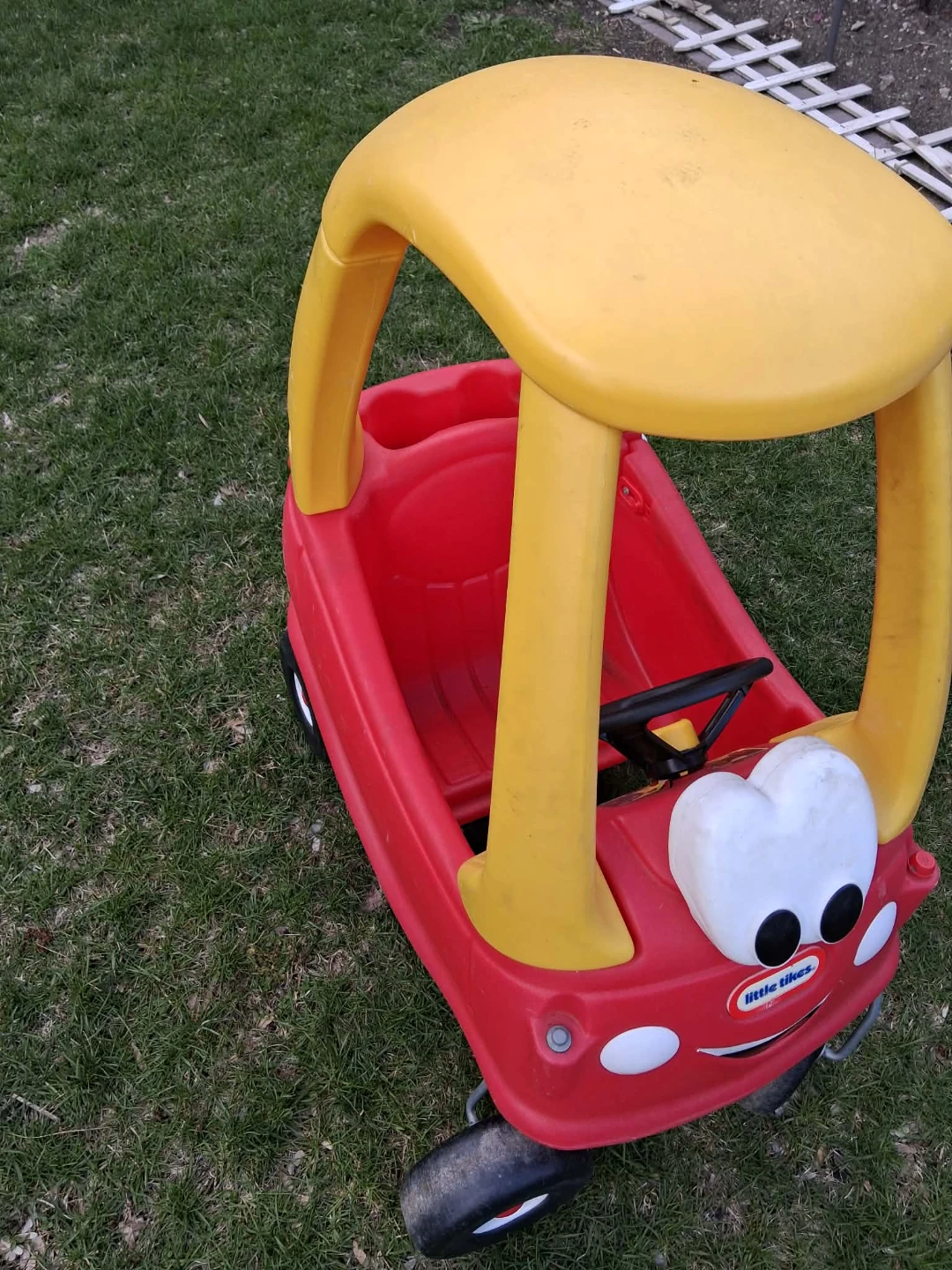 Little Tikes Cozy Coupe Ride-On Toy Car