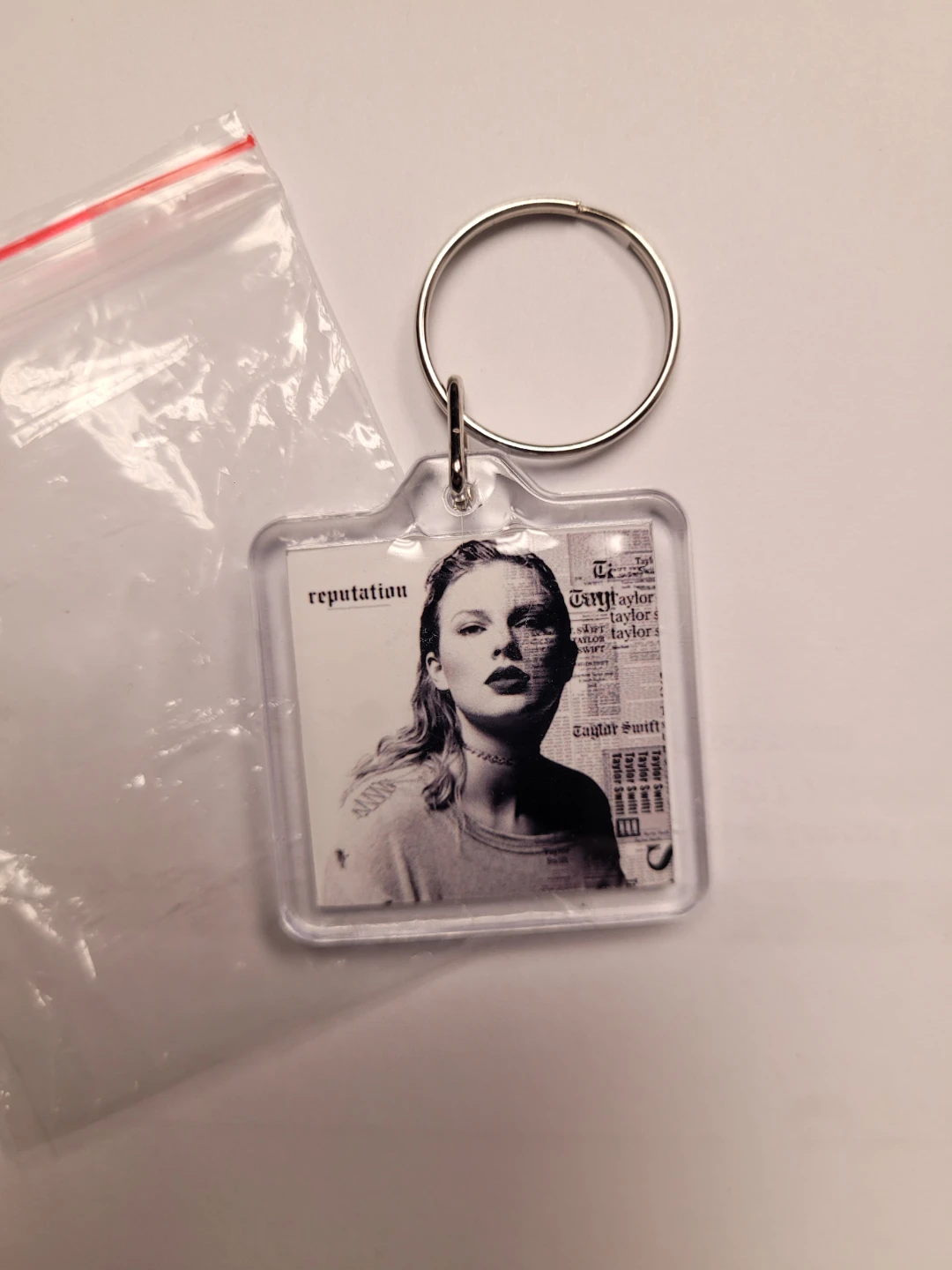 Taylor Swift Reputation Keychain - photo 2