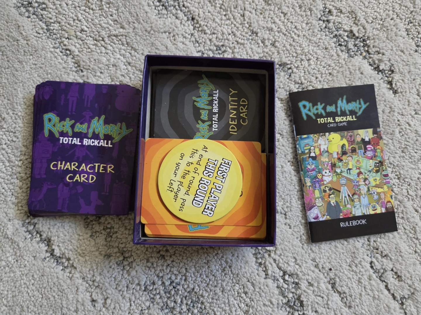 Rick and Morty Total Rickall Card Game - photo 2