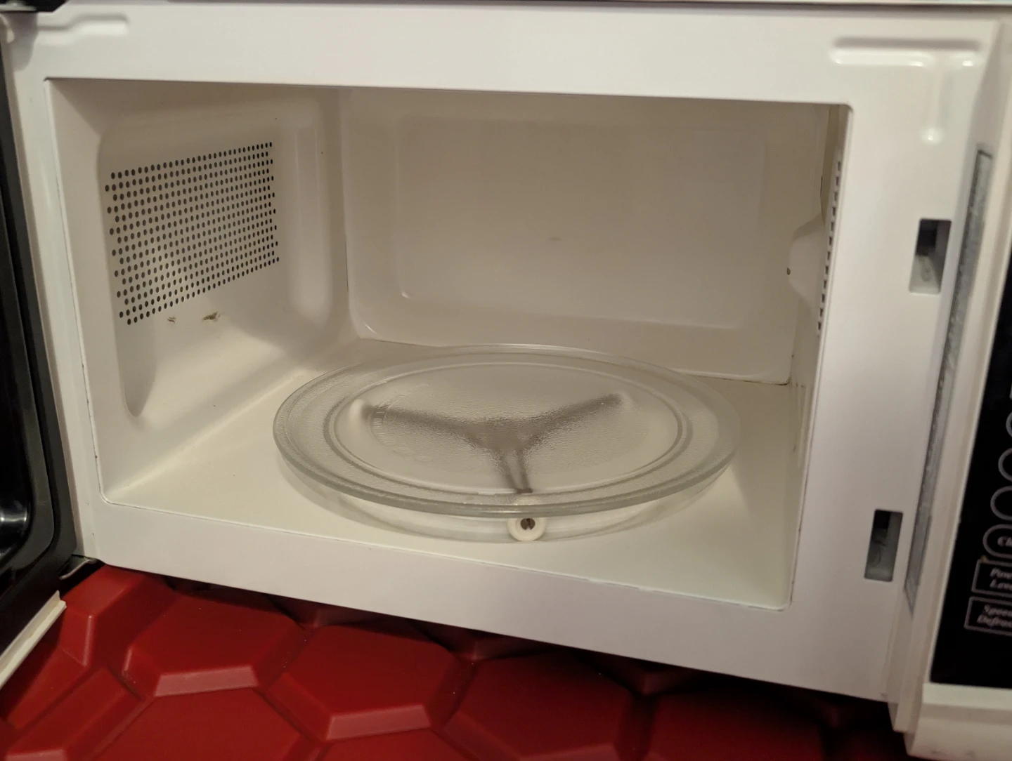 Danby Designer Microwave - photo 2