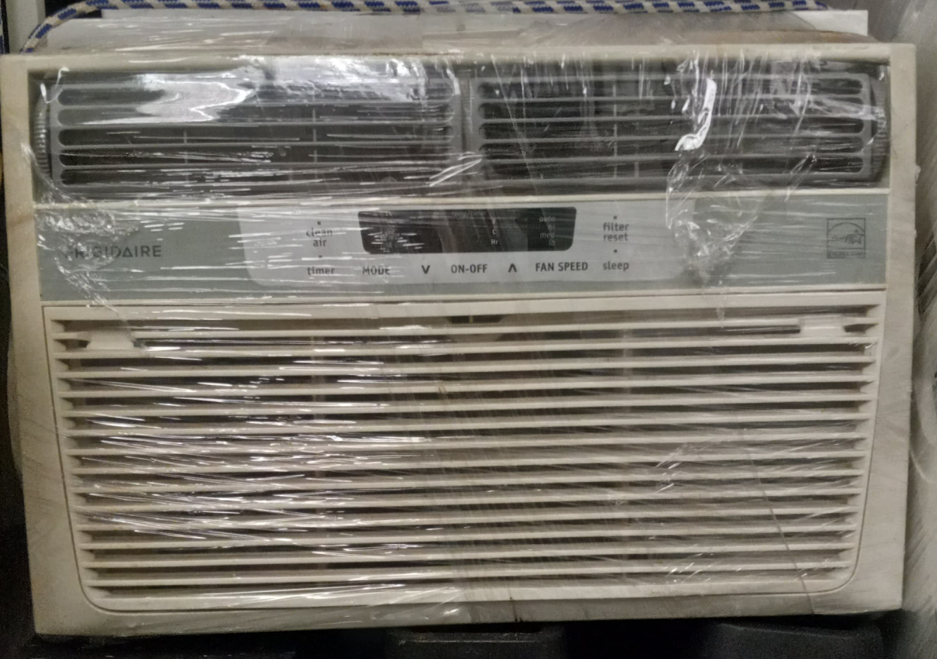 Frigidaire Window Air Conditioner - photo 2