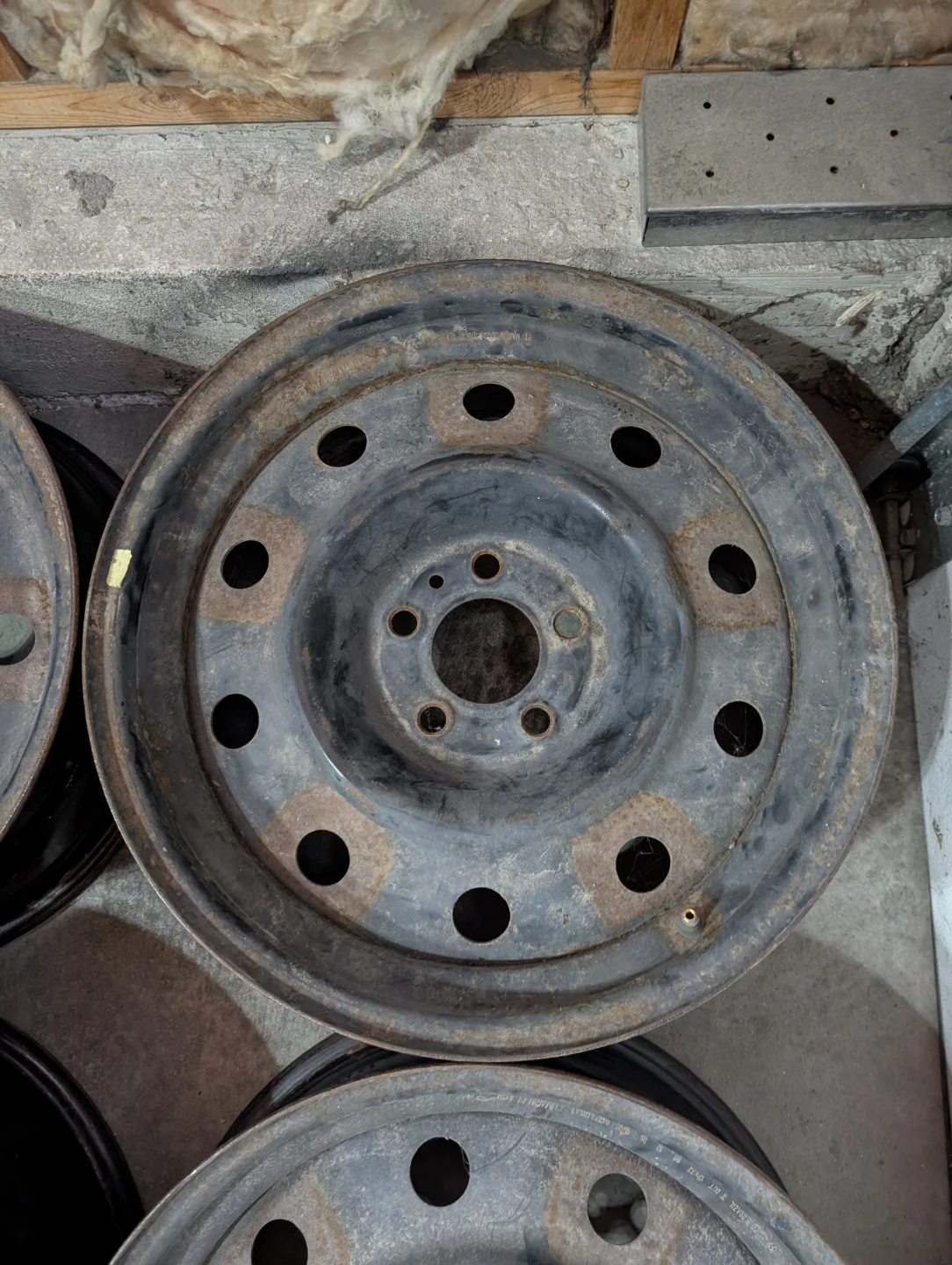 (4)-17 Inch Steel Rims Off 2006 Chrysler 300 - photo 4
