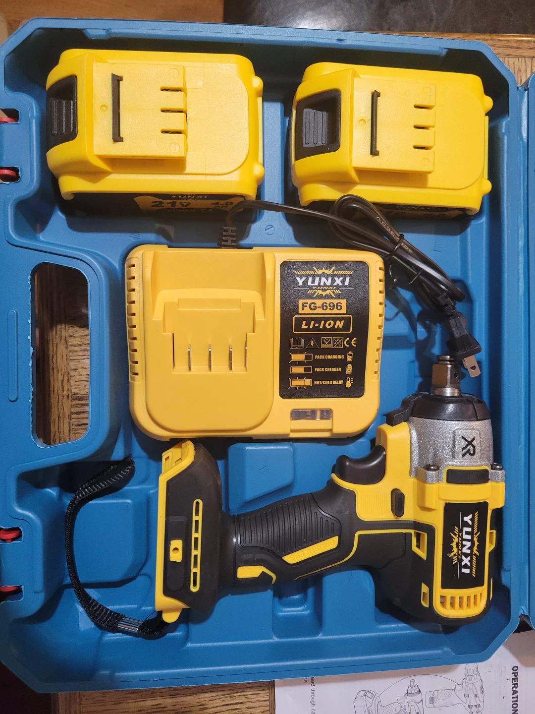 NEW YUNXI Cordless Impact Wrench Kit w/two 4.0Ah batteries - photo 2