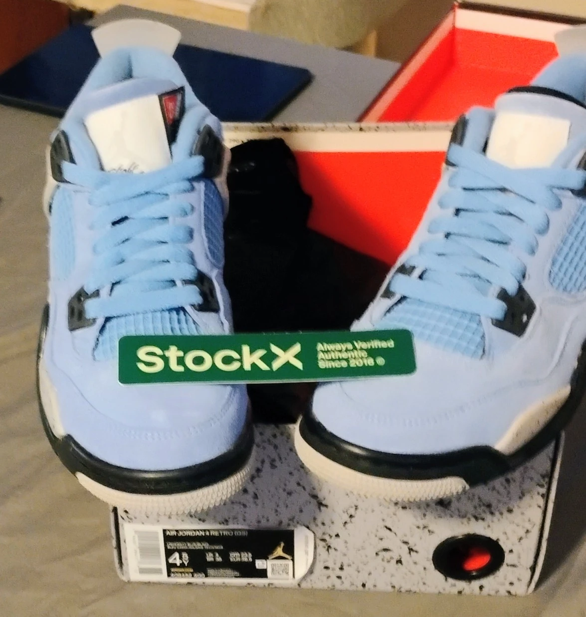 Air Jordan 4 Retro (GS) 'University Blue'🌱