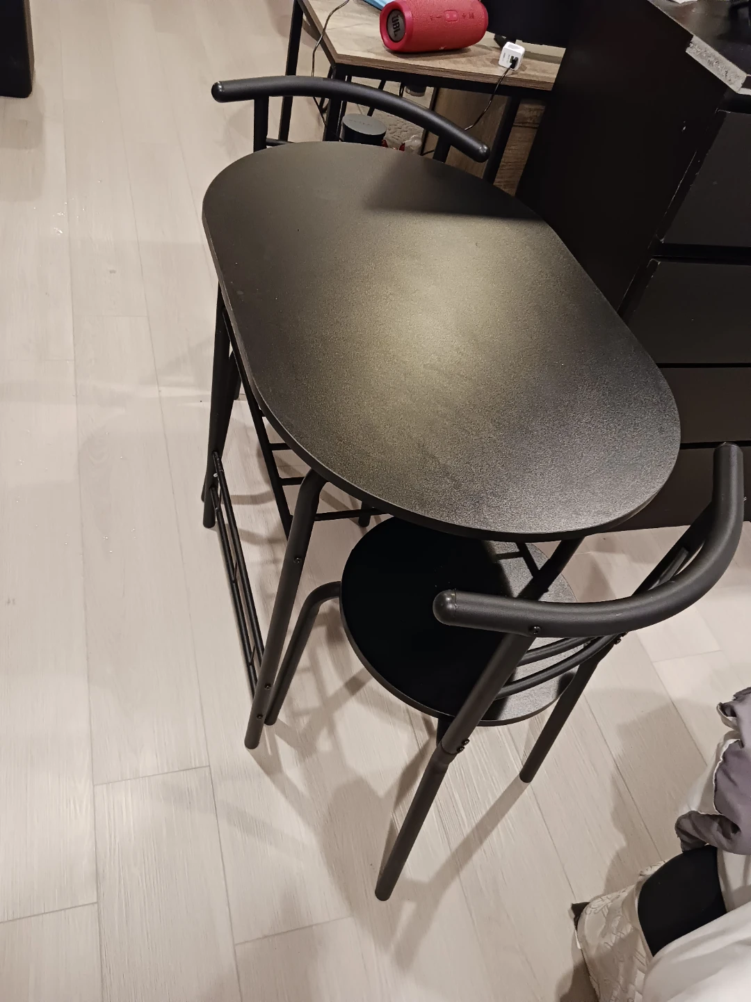 Dinning table and chairs - photo 2