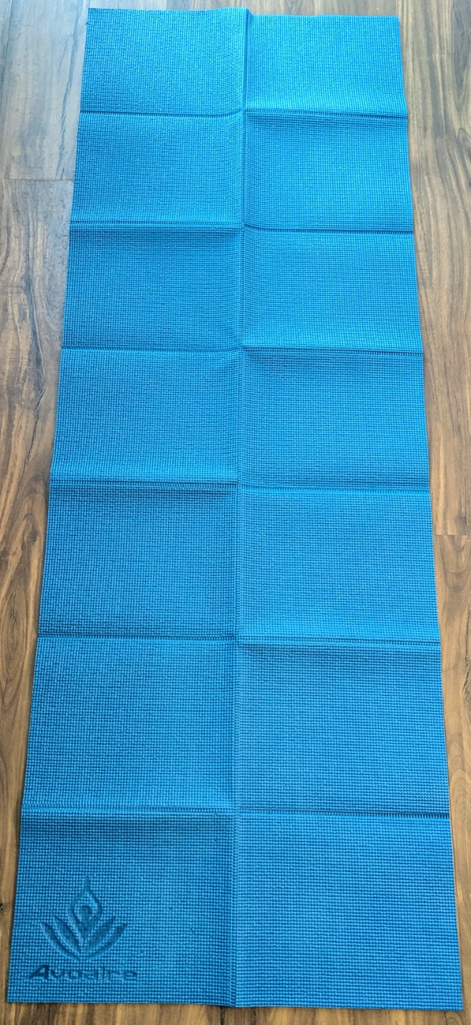 Foldable yoga mat
