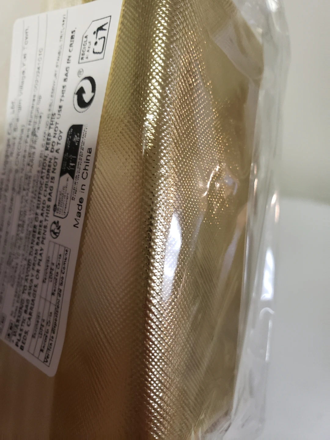Gold Round Clutch with Chain Strap - photo 3