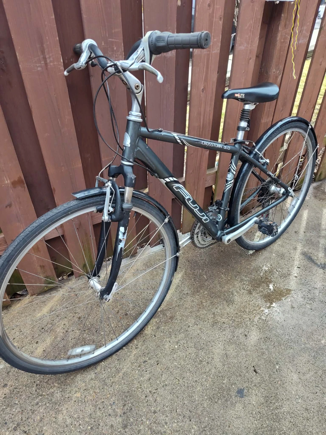 Good Condition Fuji Crosstown 3.0 bike - photo 2