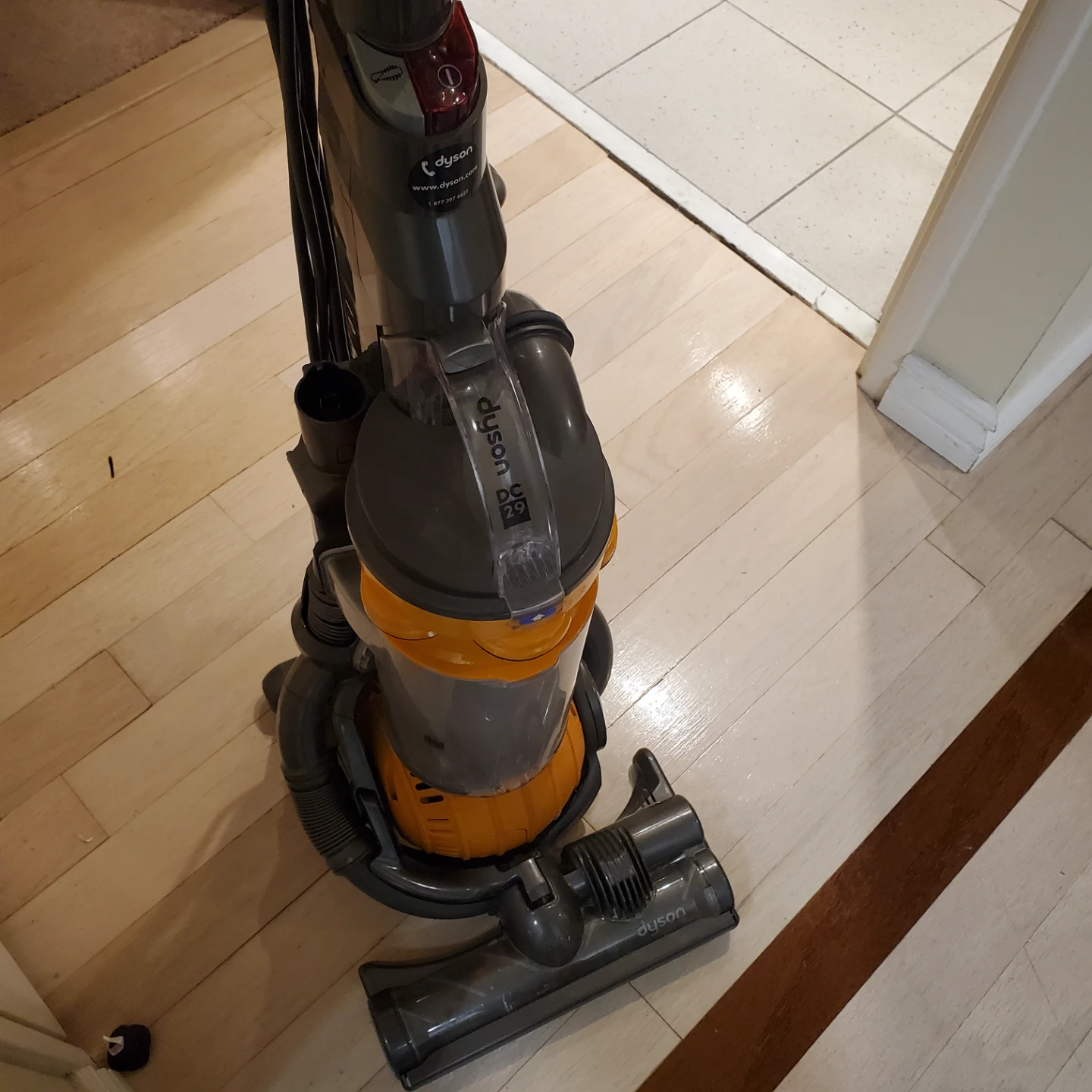 Dyson DC29 Vacuum Cleaner - photo 5
