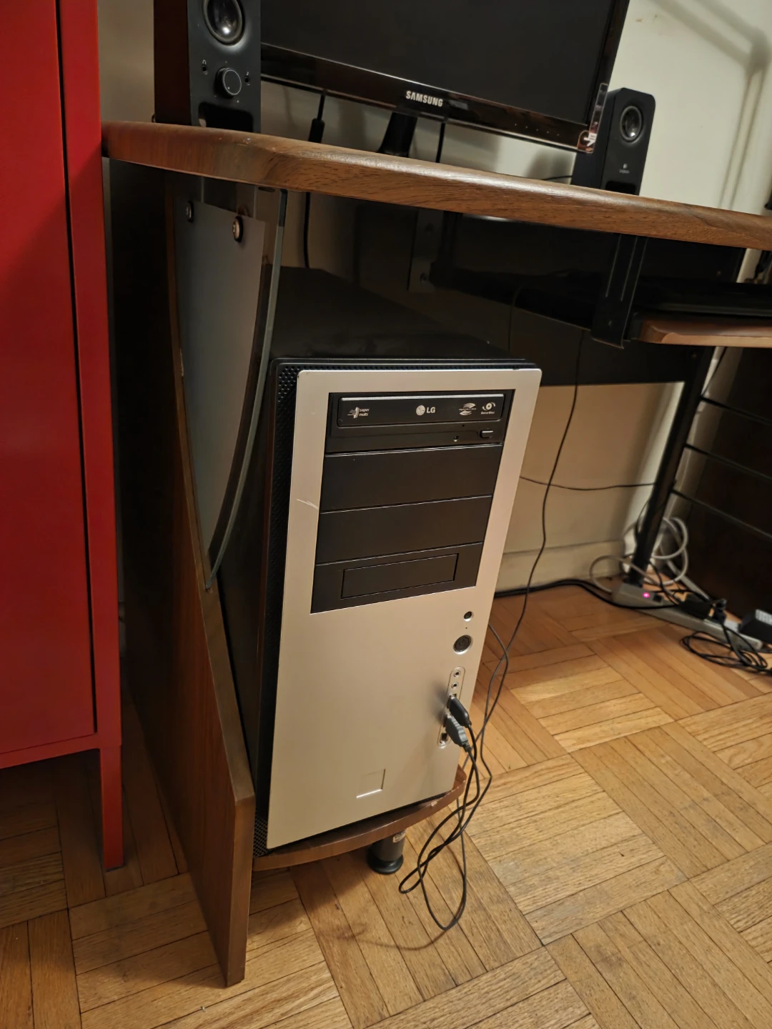 Wood Grain Computer Desk with Keyboard Tray - photo 4