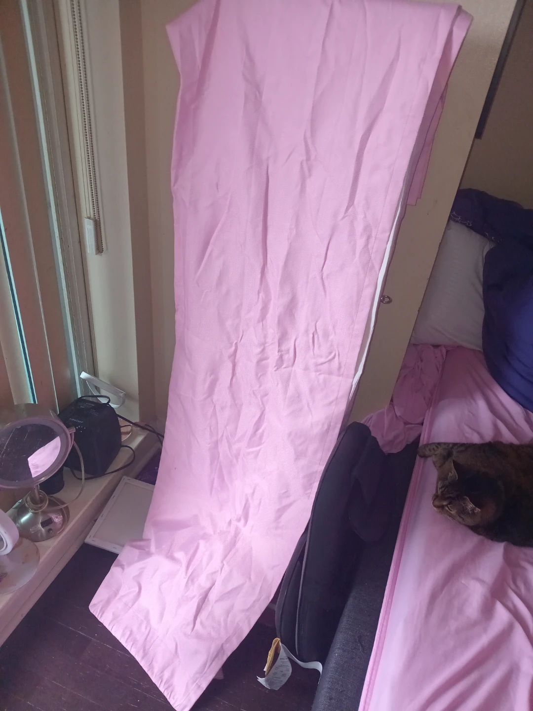 Pink  bedroom curtains