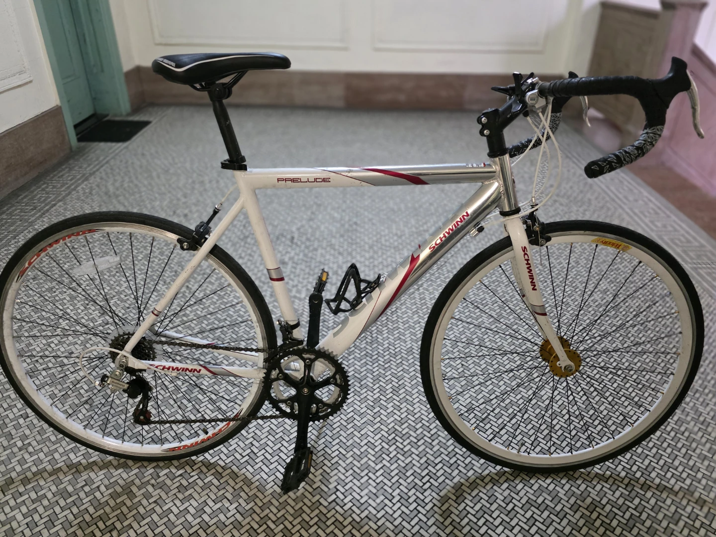 Schwinn Prelude Road Bike