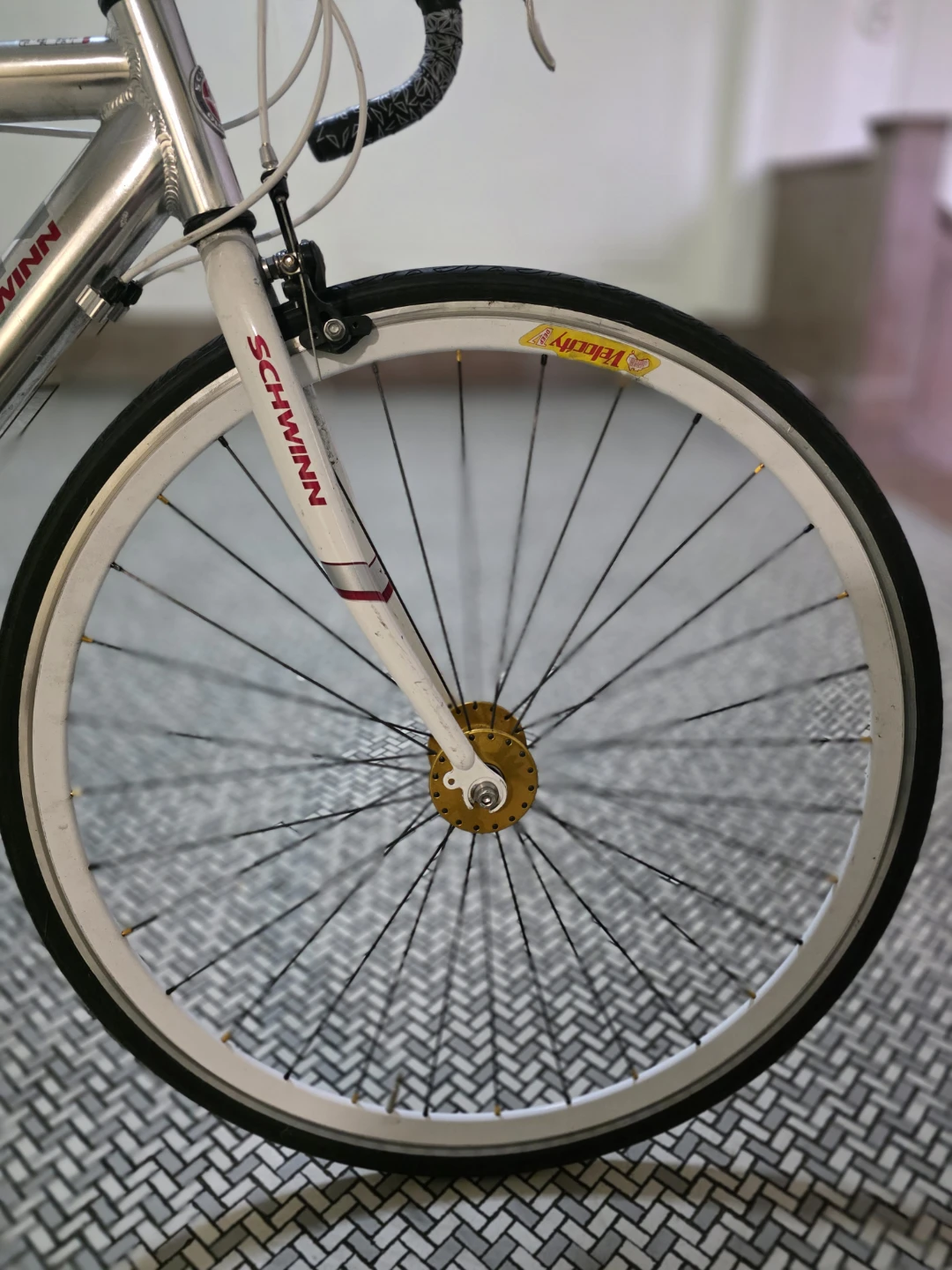 Schwinn Prelude Road Bike - photo 2