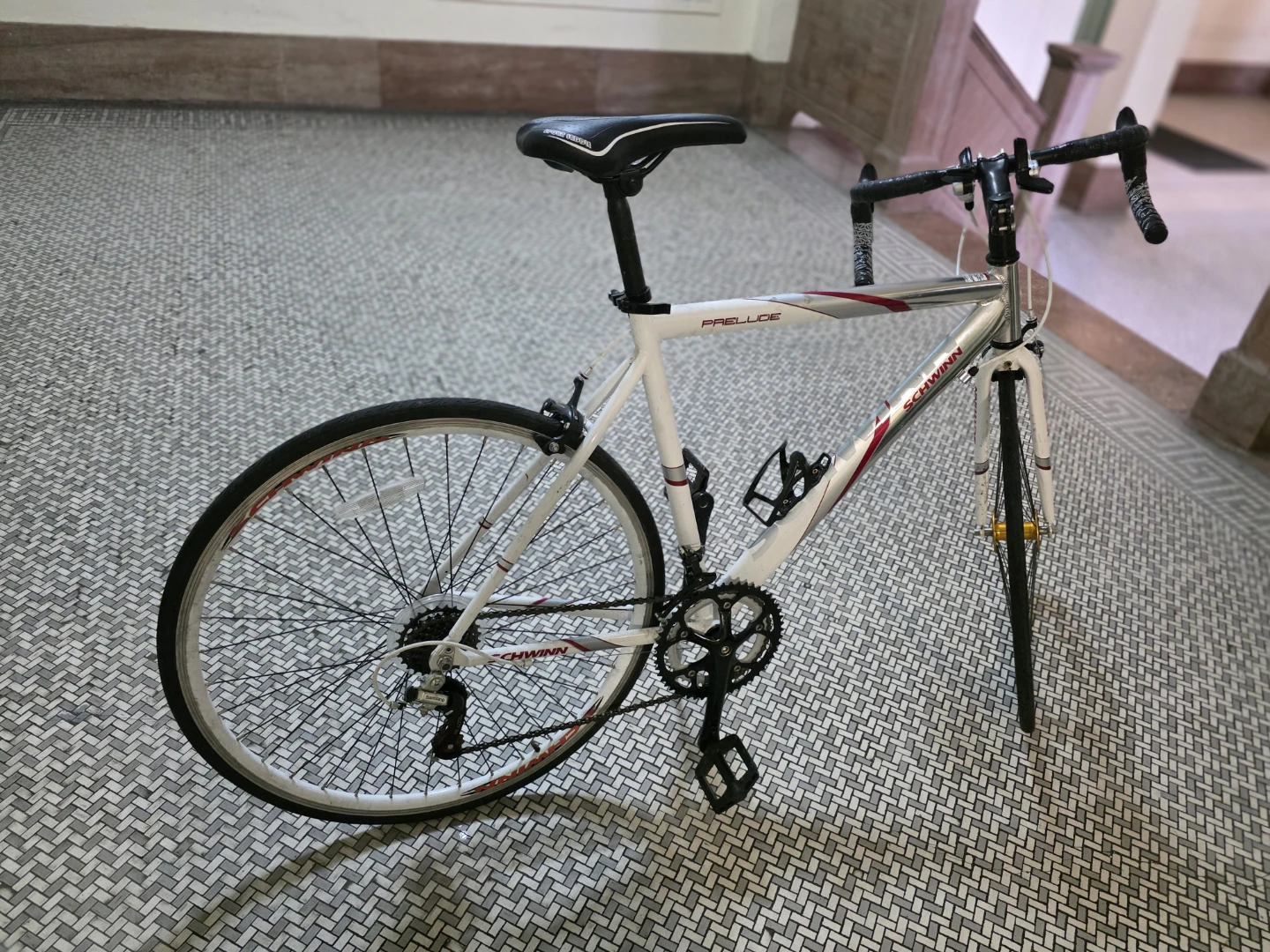 Schwinn Prelude Road Bike - photo 3