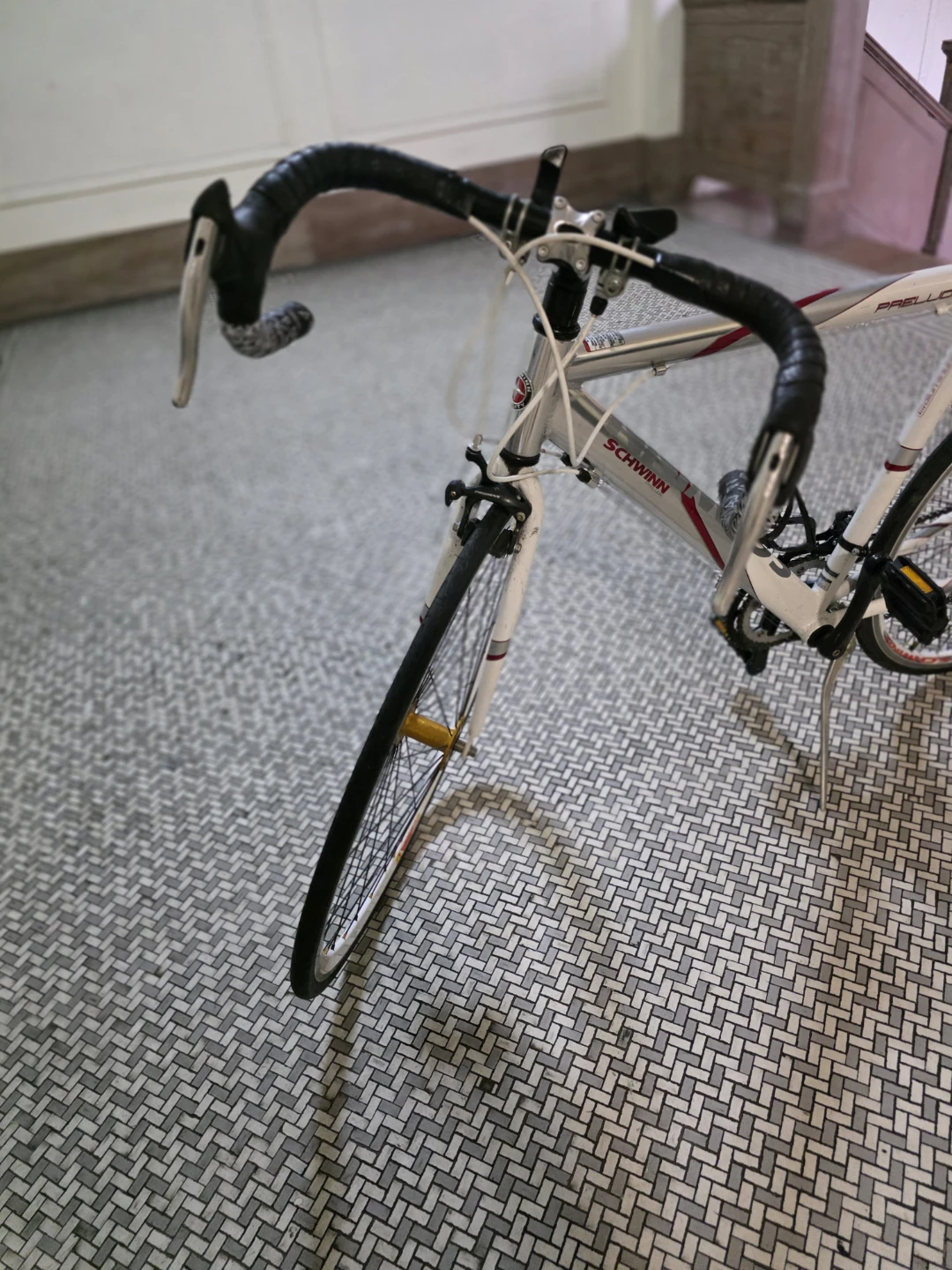 Schwinn Prelude Road Bike - photo 5