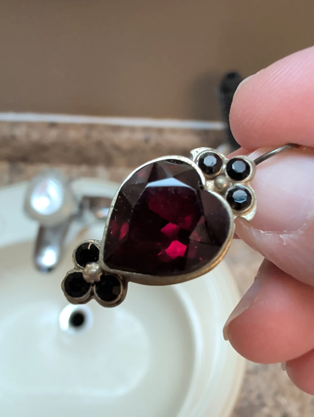 Heart-shaped Garnet Earrings - photo 2
